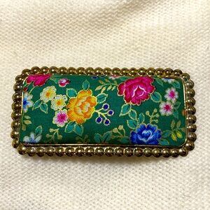 Green Korean Vintage Clip